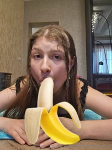 Can i start our conversation with a sweet kiss princess_linsey i