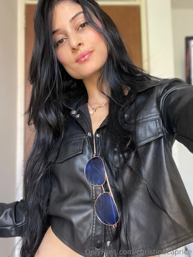 I think i look like a little rockstar for you you like it daddy i can 