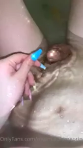 I love my bath times so much this was a glitter and oil bath i smelled