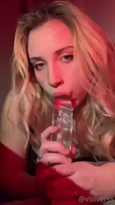 My ring light broke if you feel like helping me get a new one and i ll 