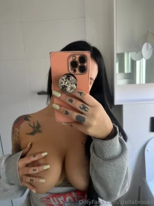 Baby imma delete my of if you don t give me any love tonight