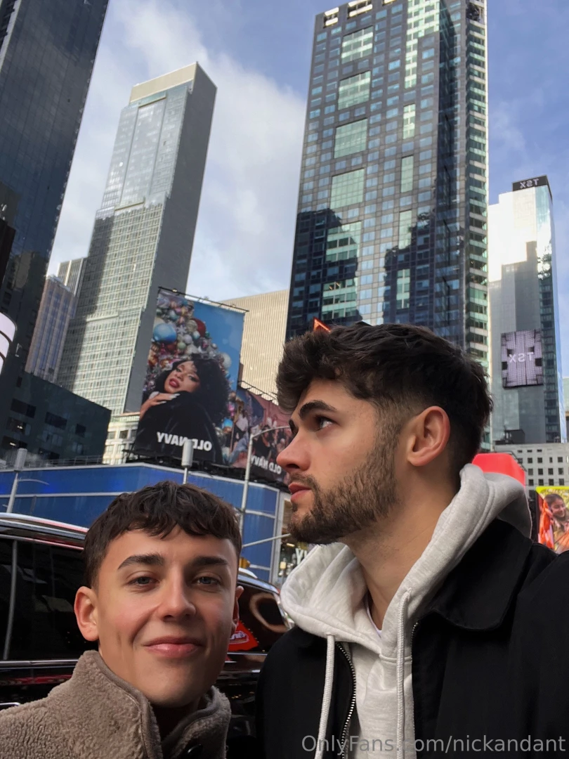 Traveling the world with your loved one gt we re kind of over the big 