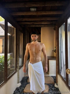 Surpriseeee everyone that tips 5 on this post gets a free nude in the