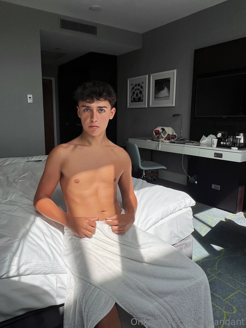 Morning everyone i want a hug and a kiss 