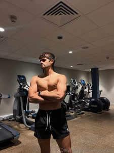 Feeling hot training a little more frequently for u guys part 3