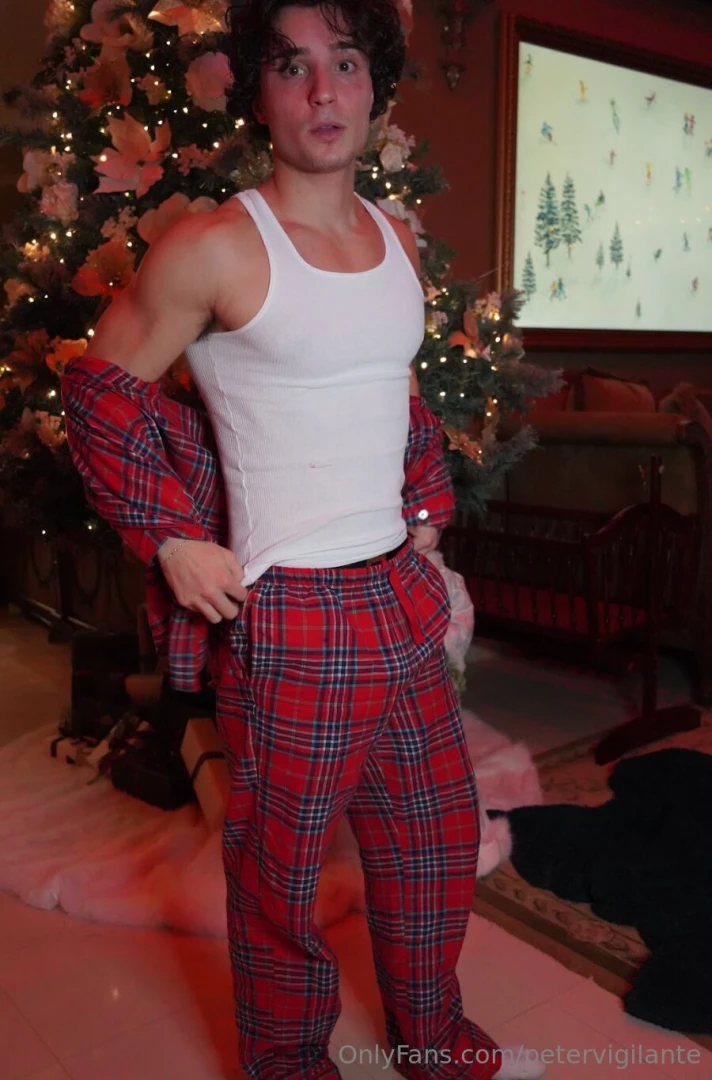 Who s gonna be a ho ho ho this year 