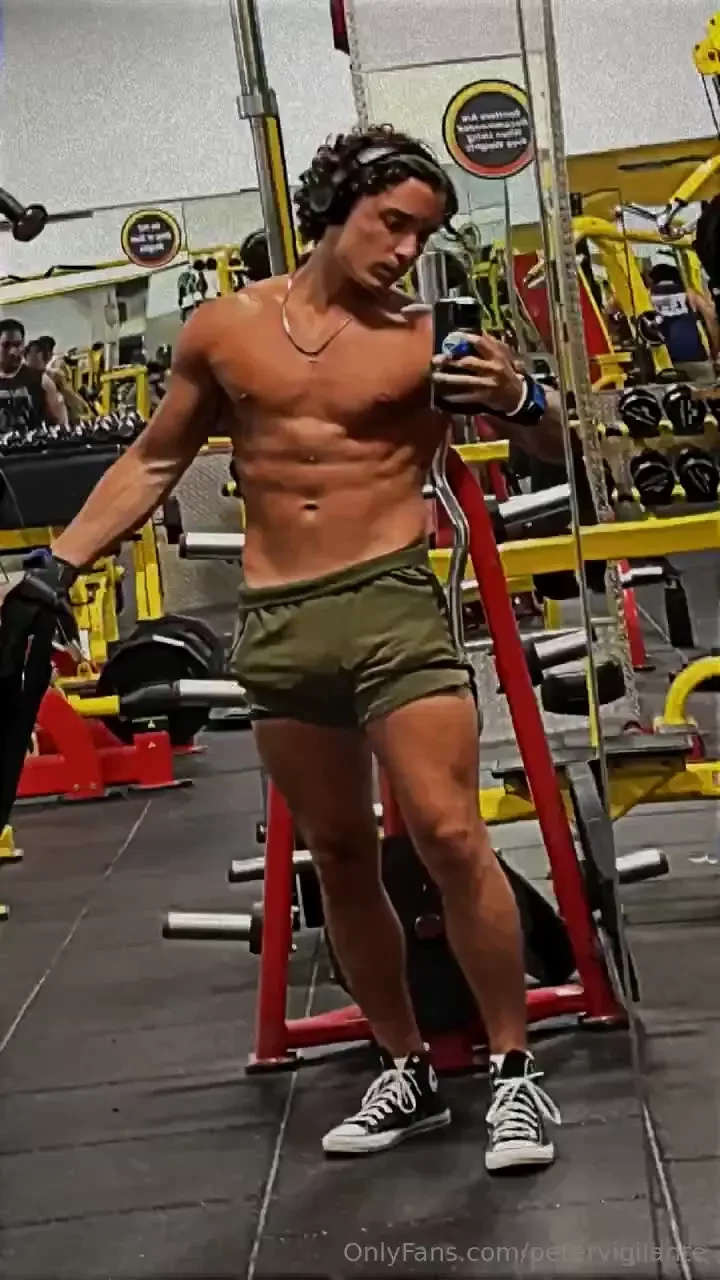 My pump today unreal bet you d have a hard time keeping your hands to 