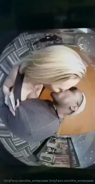 When robpiperxxx gave me the kiss of life and made my vagina tingle 