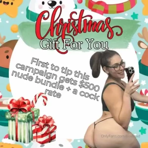 First fan to tip 20 gets a 500 nude bundle and a video cock rating