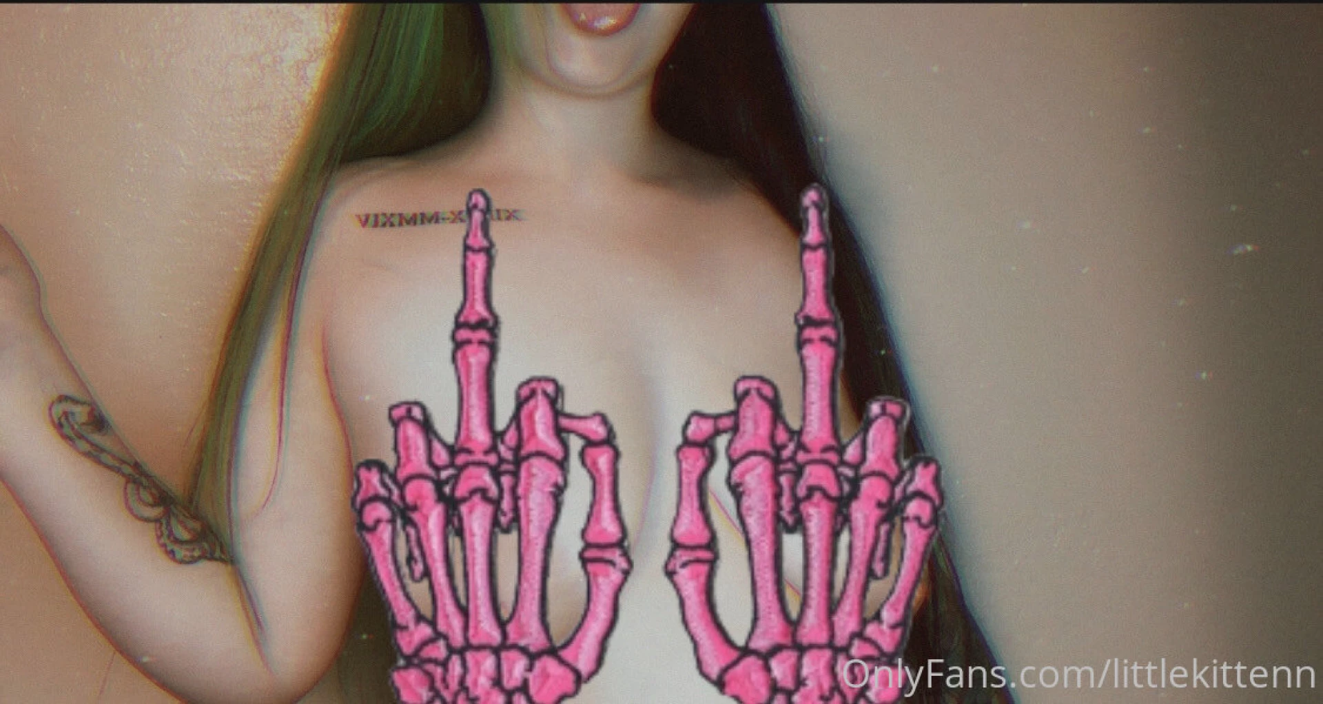 Going out for a bit for uncensored pics either tip or buy my premium 