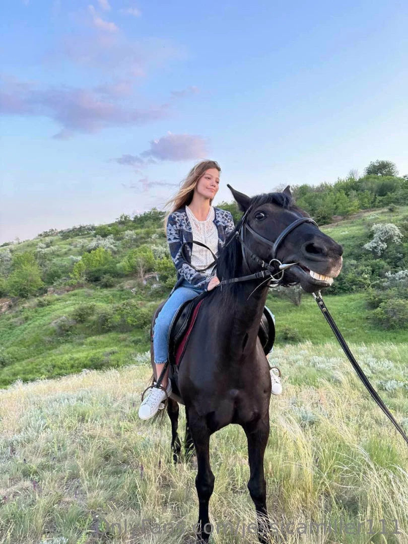 Just found my new love come on don t be jealous 