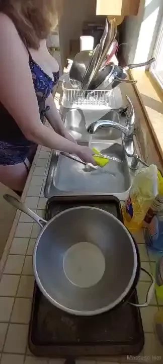 Z clairexoxoxxx boring chores while wearing sexy outfits folding the part 2 