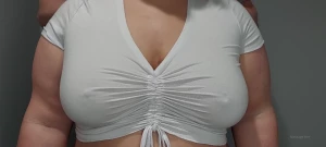 massageheroften - V xxdaisydripxx i met another sexy woman ice cube balls white shirt 