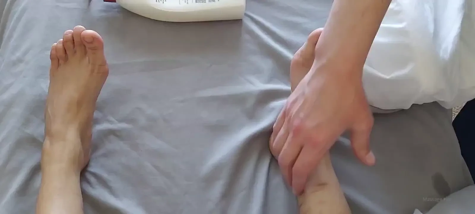 N foot massage 