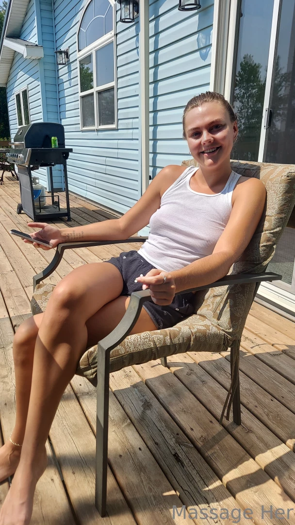 Ga anastasia ryan a few more pics of this beauty hanging out on the part 1 