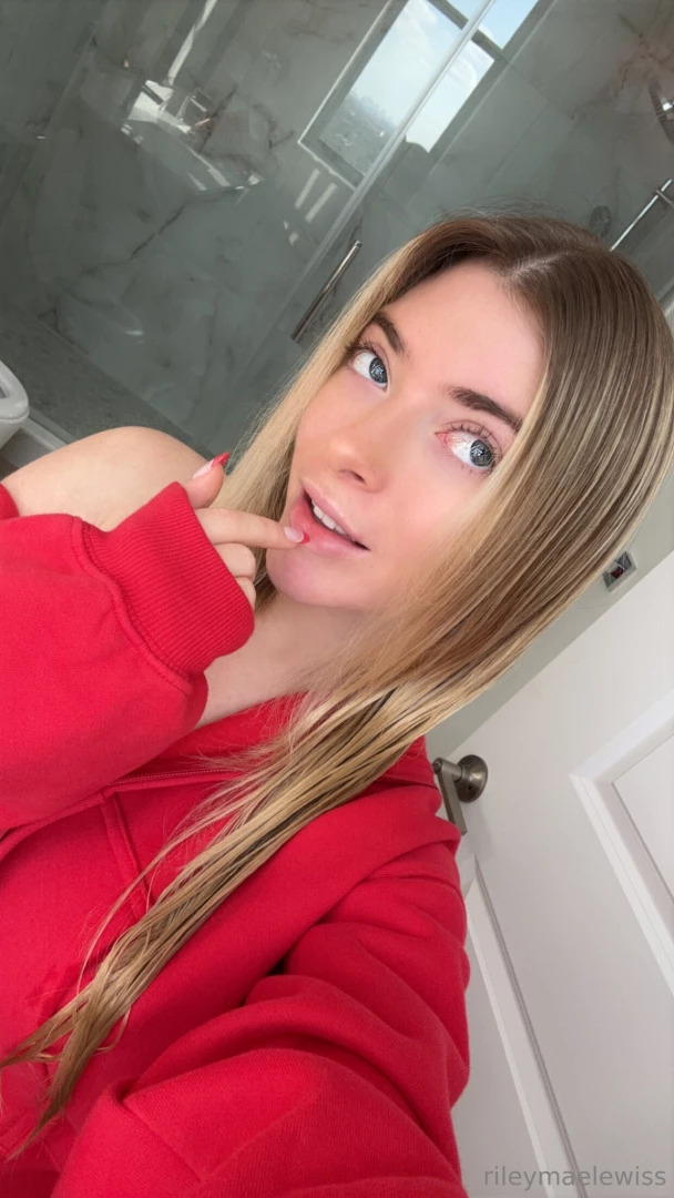 If you need a valentine you should come over to my paid page 