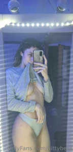Hehe under boob
