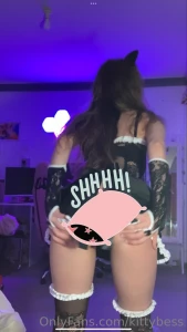 Hehe i got a new outfit thought id show it off by shaking my booty and