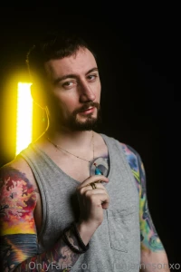 The man slinging dong behind the camera self part 1