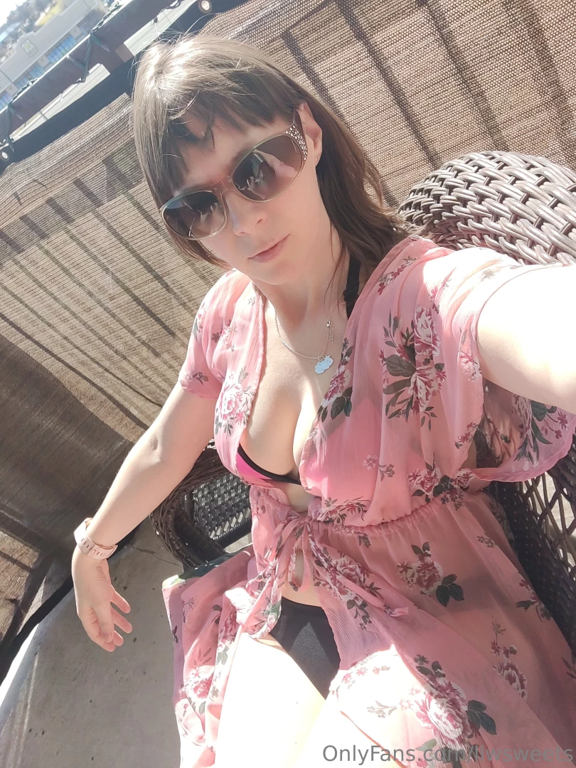 Sunbathing the last 2 days crazy it s february and last year today we part 1 