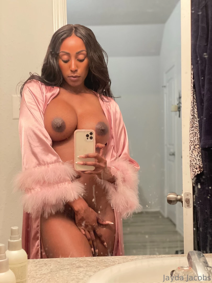 My tight pussy is on the menu tonight would u like to order 