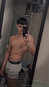 Yo go check out bryce he just made a of account and also does customs part 3