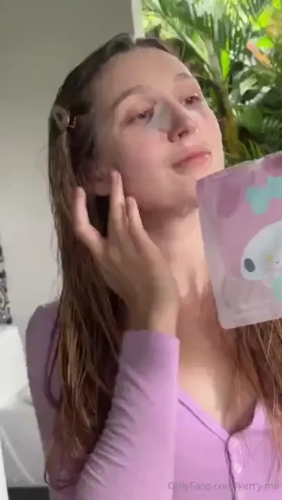 I believe the best kind of beauty is natural to keep it glowing 