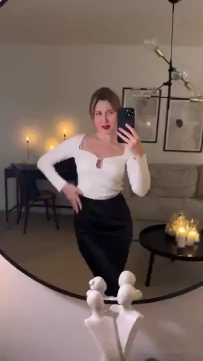 Watching this video and all i can think is imagine me as your wife 