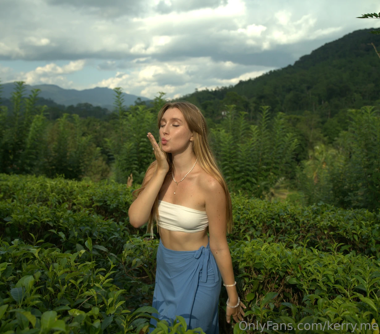 All my kisses to you 