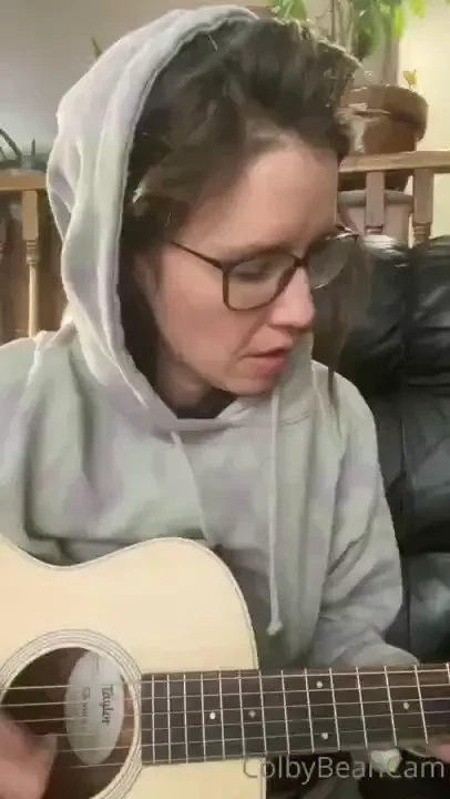 Attention i am a human and not a robot please remember to tip and 