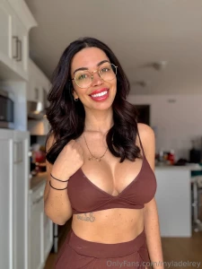 Think you could kiss every freckle on my body