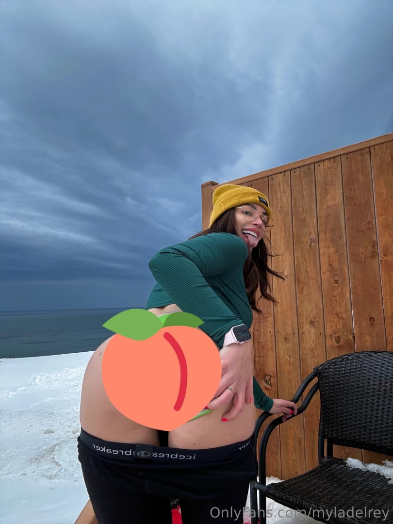 Just a lady angler trying to lure in the fishermen includes boobs ass 