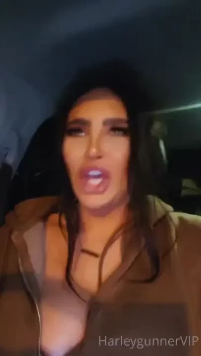 I think everybody s all jealous n shit cuz im like the lead singer of 