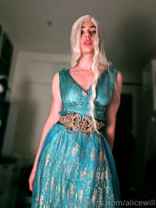 Did u see my daenerys bundle