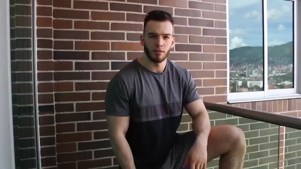 Would you like to join my work out te gustar a entrenar conmigo 