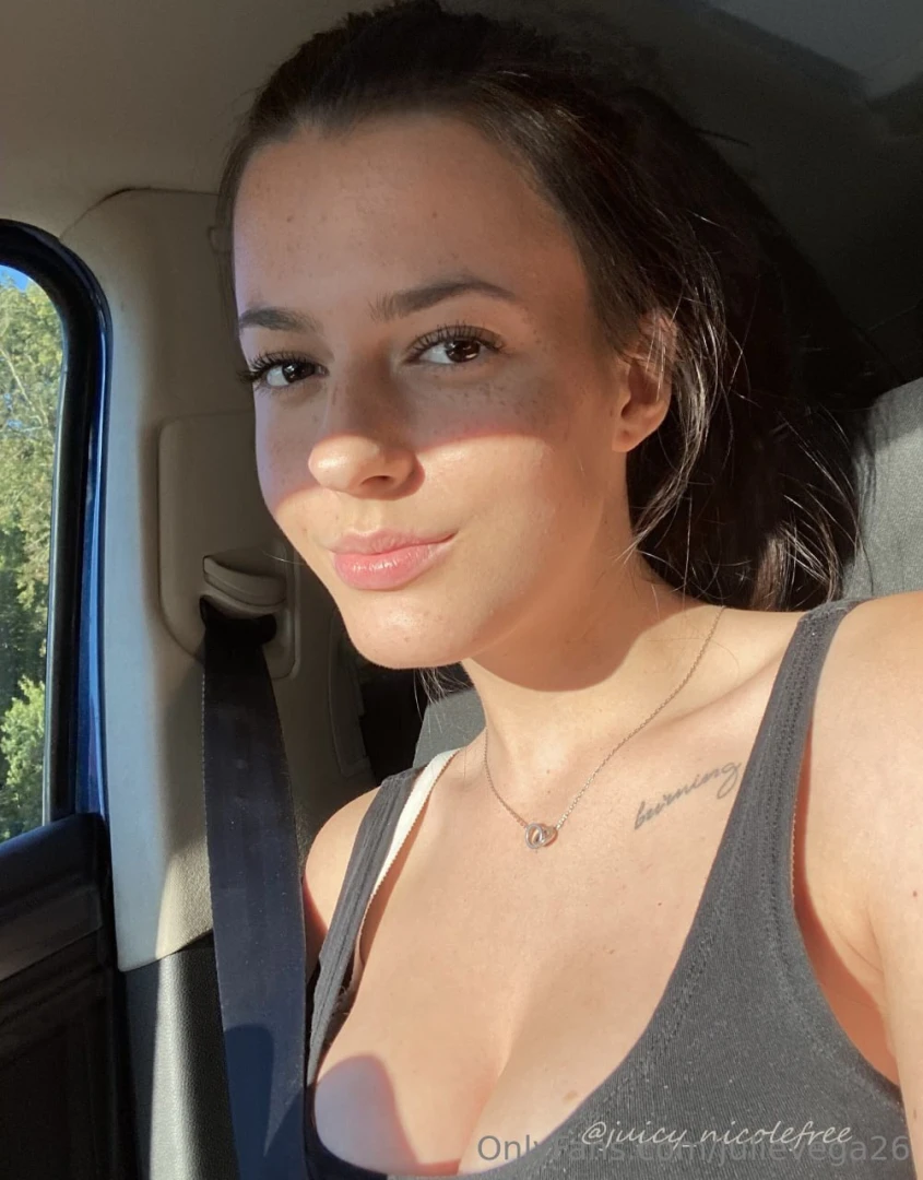 Sweet and funny but with a tight pussy to die for juicy_nicolefree part 509 