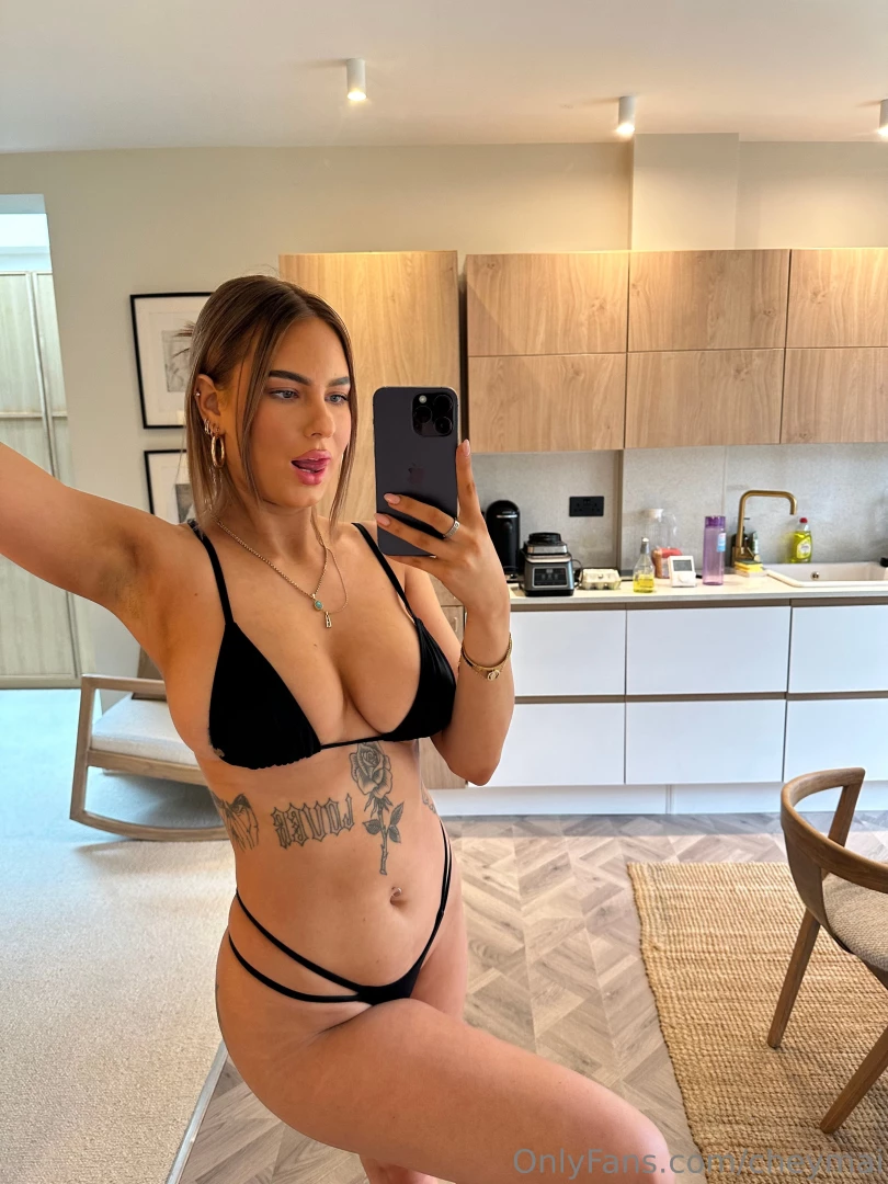 Mirror selfies are my fave like if you like them too 