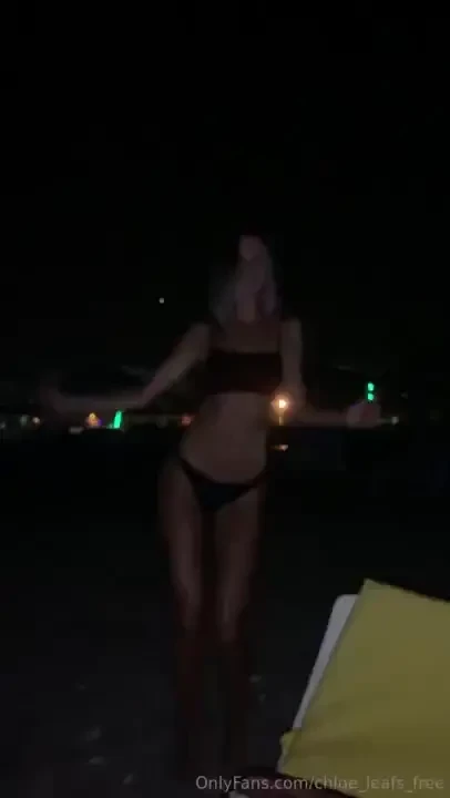 I miss the sea and the night dancing on the beach too 