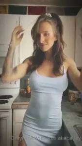 All dressed up and nowhere to go would you take me on a date