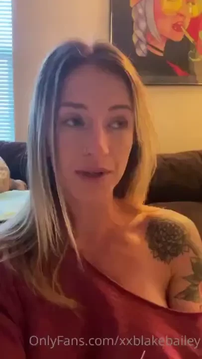 Everyone stop asking me for free shit i dont work for free this is my 