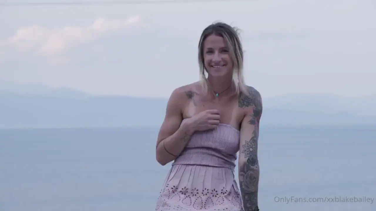 Hi im mostly awkward with a hint of cute - 