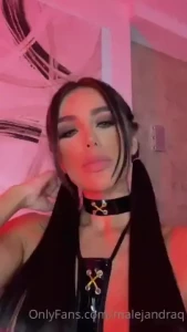 Hey bby guess what was my custom here let me see how geek are you