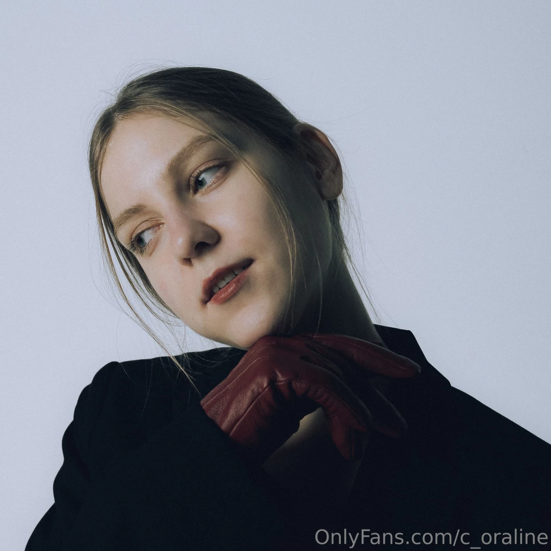 Light makeup is the art of emphasizing one s natural beauty creating a 