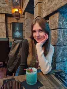 A cafe visit is not just a change of hair color but also a symbol of