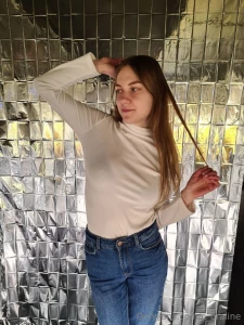 Light-colored clothing is not only a fashion choice but also a way to