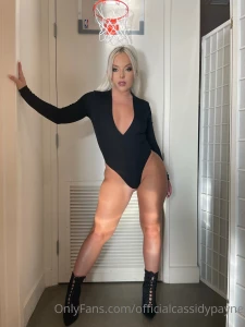 Unlock for a bootyful treat 7 photos