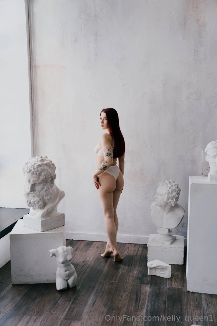 I look good among the artworks don t i part 1 