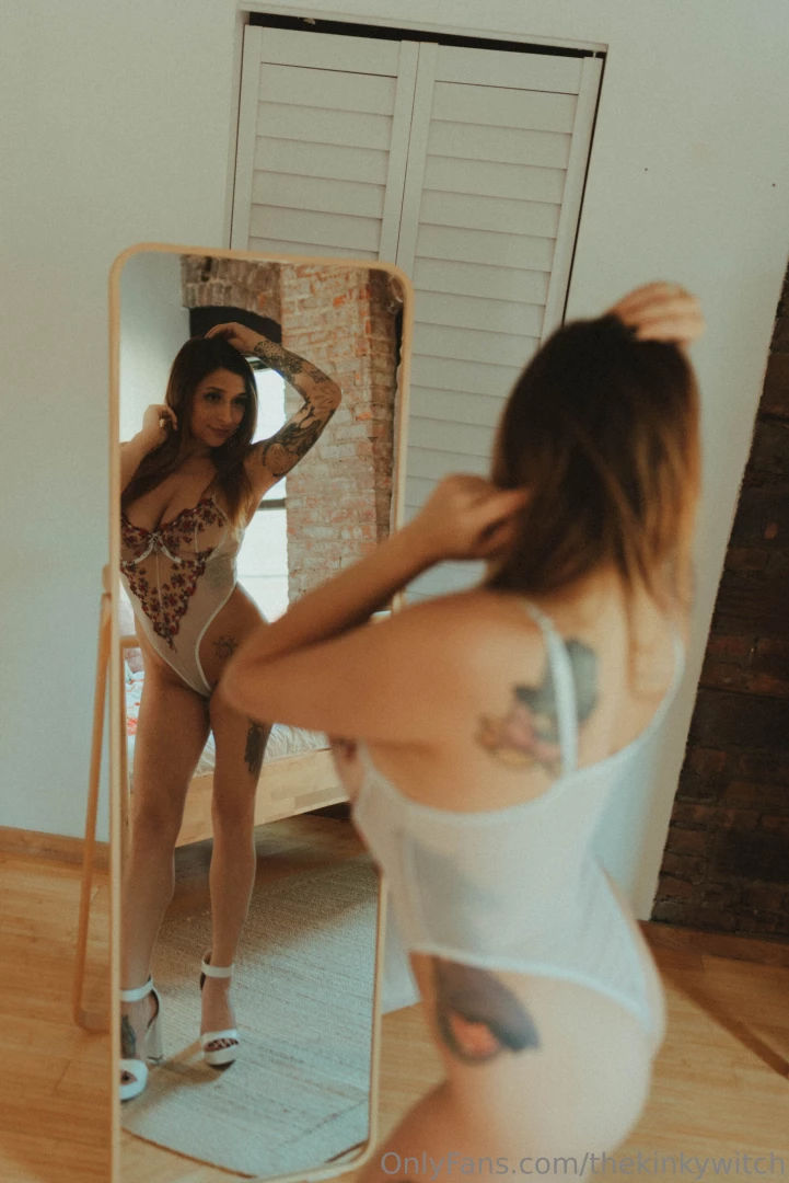 Making sure i look good for you daddy 