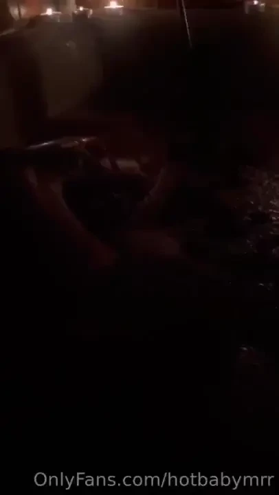 I like to take a bath by candlelight 