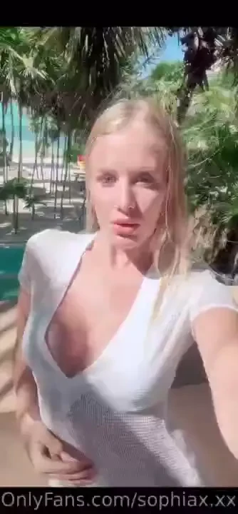 There is no more fabulous morning surrounded by palm trees and fresh 